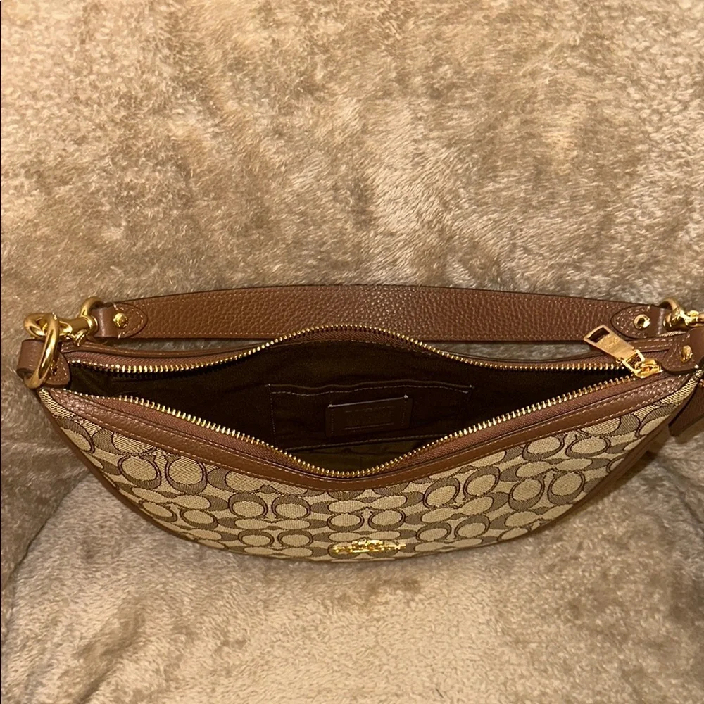 Coach Aria Shoulder Bag - Picture 4 of 6
